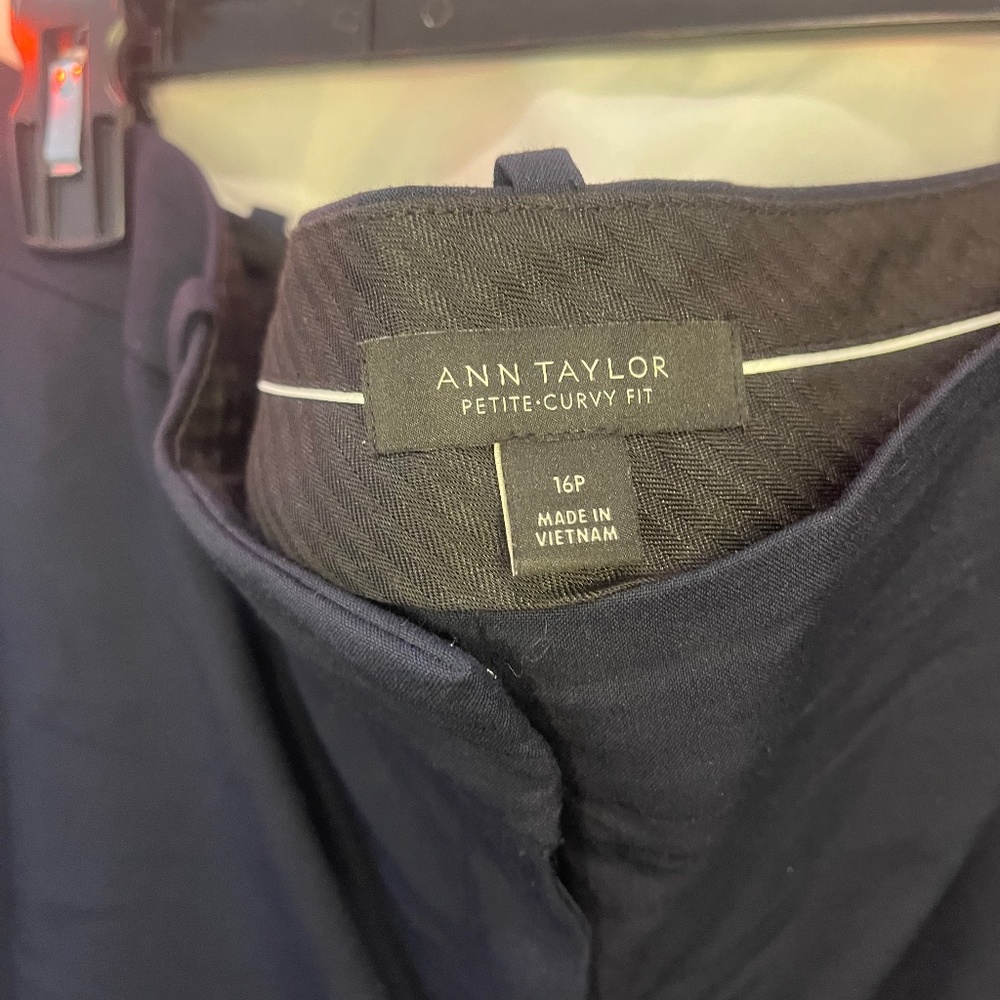 Ann Taylor mid size trousers